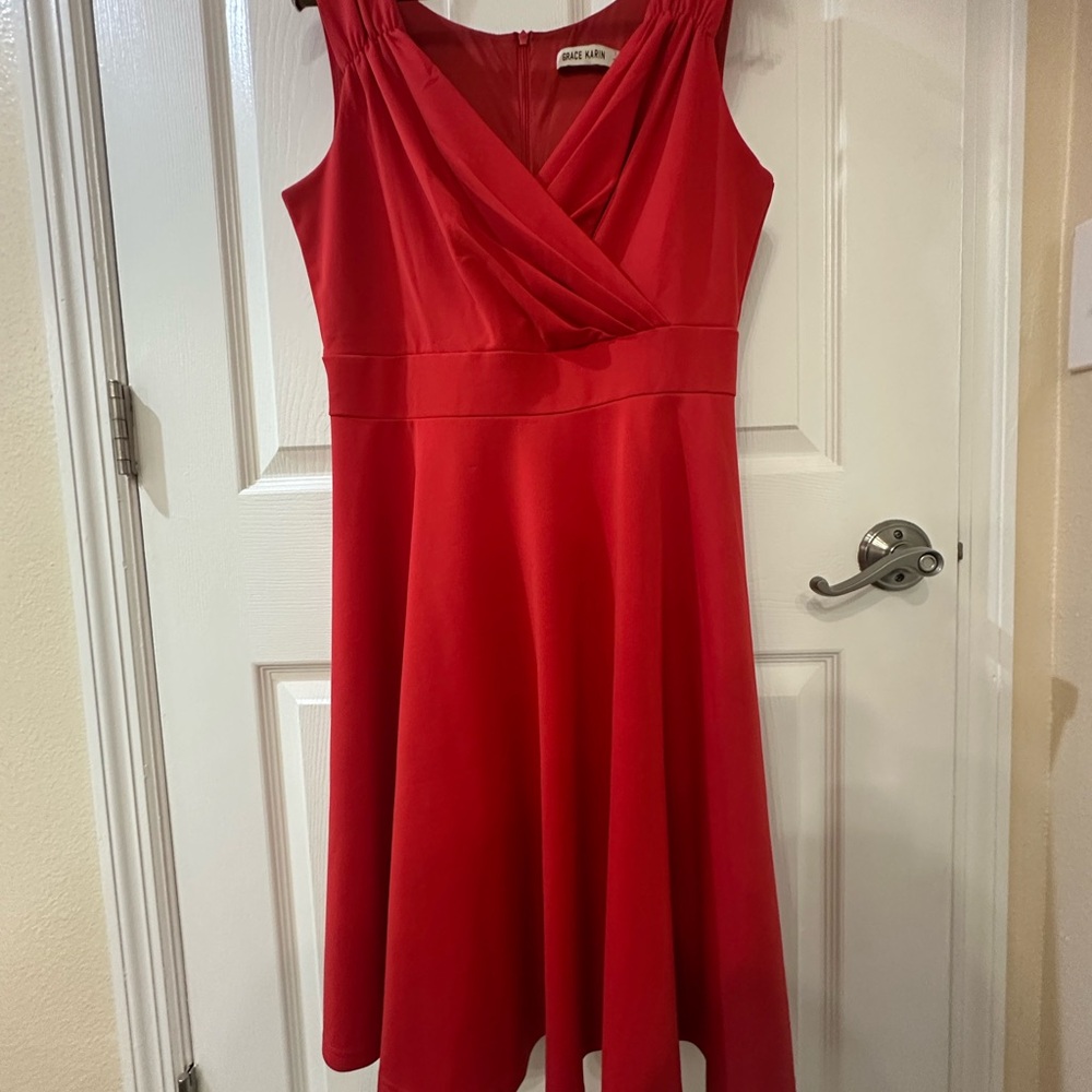 Elegant Red Sleeveless Dress